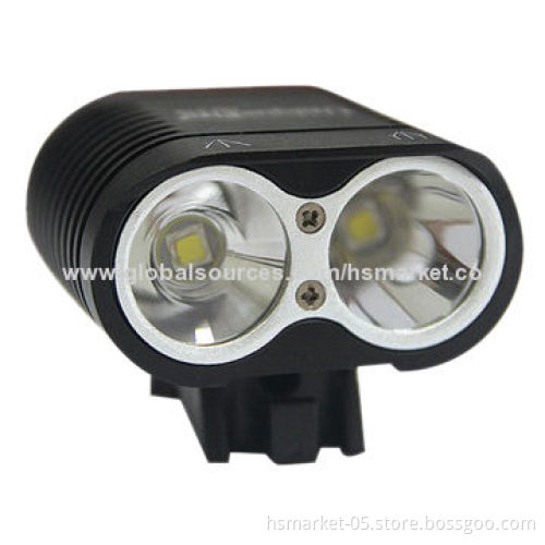 Bicycle headlight, UniqueFire brand, 2 x Cree XM-L2, 4x 18650, 8.4V, 1800lm, IP65 waterproofNew